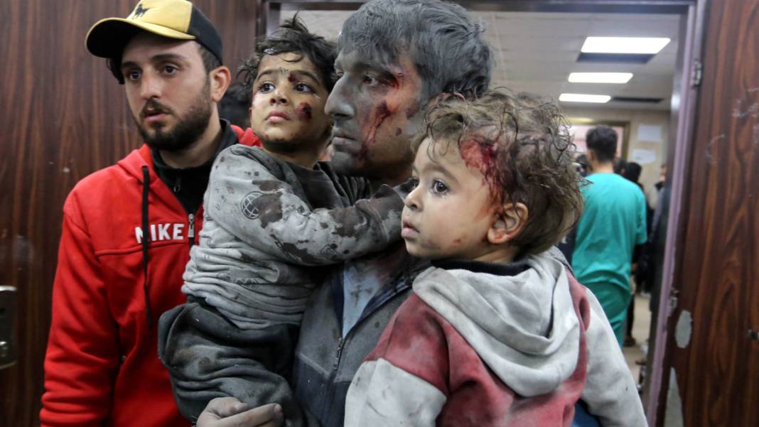 İsrail, Gazze'nin orta kesimlerini hedef aldı: Çok sayıda ölü ve yaralı var 3